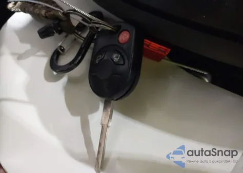 2016 Ford Escape S z USA, uszkodzony, nr VIN 1FMCU0F71GUB51675